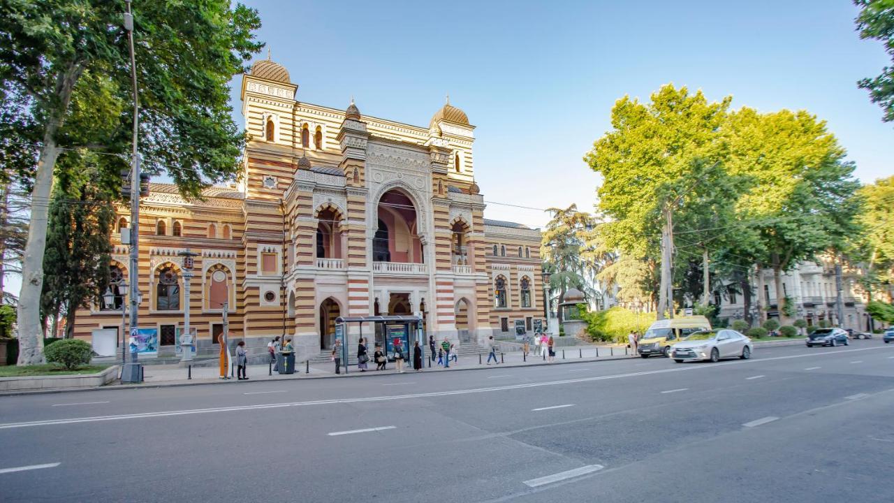 Near The Opera Apartment Tbilisi Exterior foto