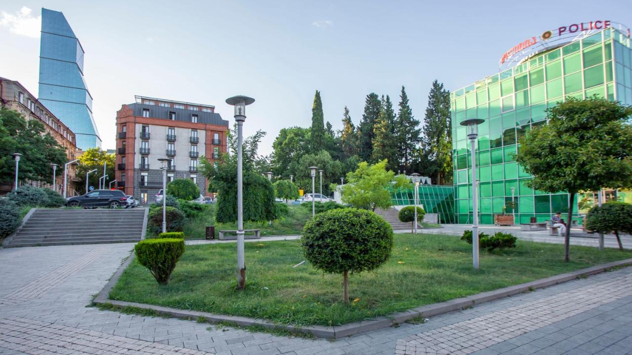 Near The Opera Apartment Tbilisi Exterior foto