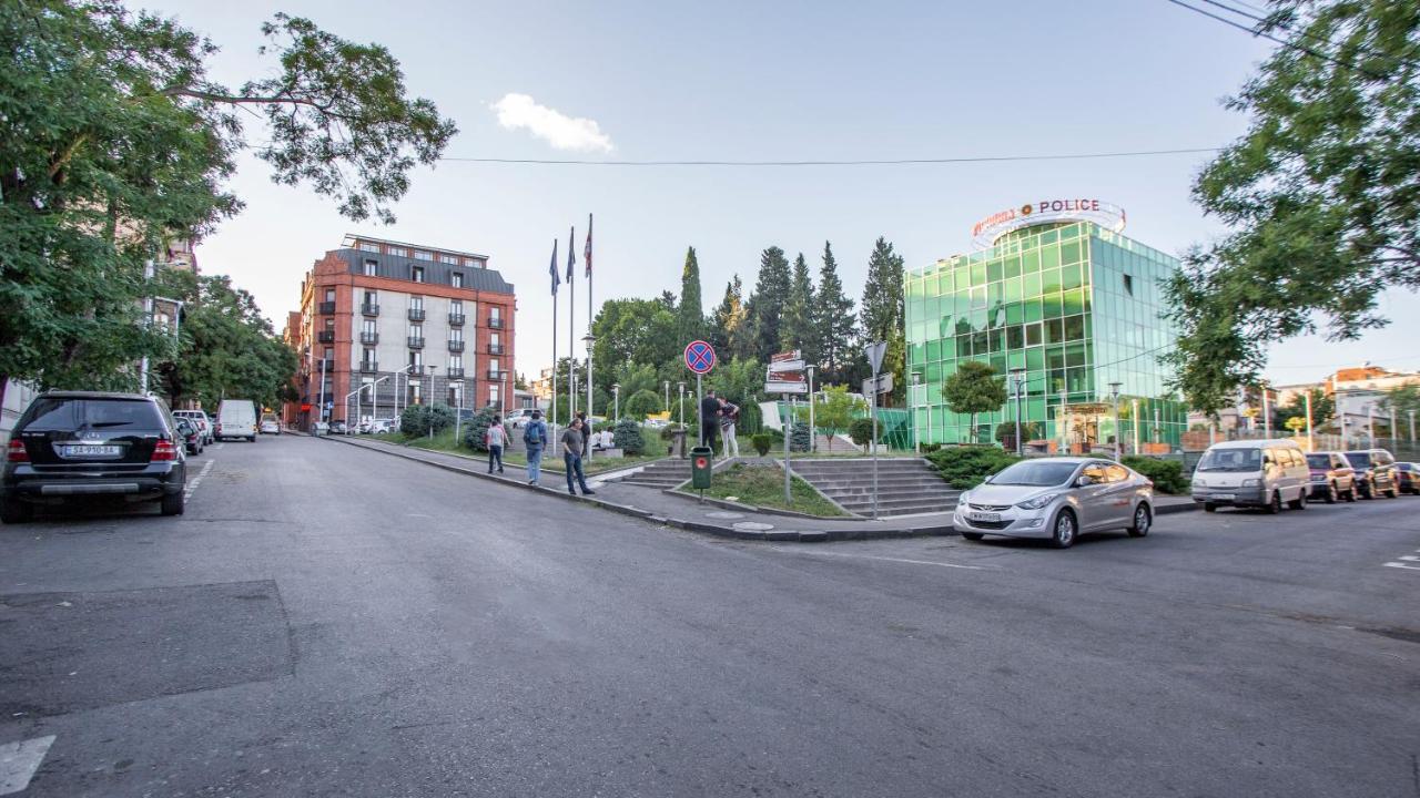 Near The Opera Apartment Tbilisi Exterior foto